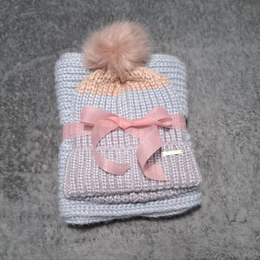 Christian Siriano Pom-Pom Beanie & Scarf Gift Set BLUSH Silver Metalic NWOT